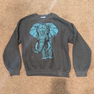 Women's M Riot Society Gray Elephant Graphic Sweater